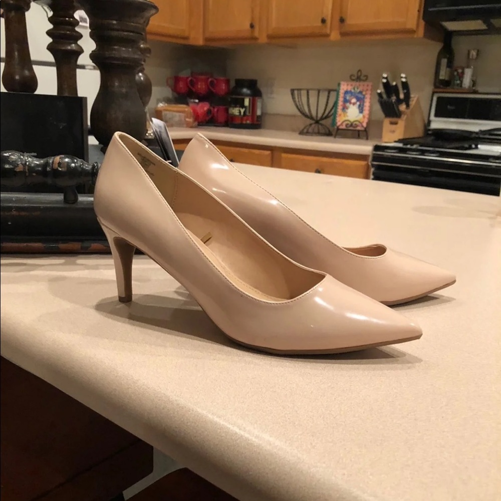 Nude Heels Size 9